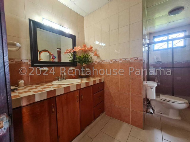 Beautiful Country House in Punta Barco